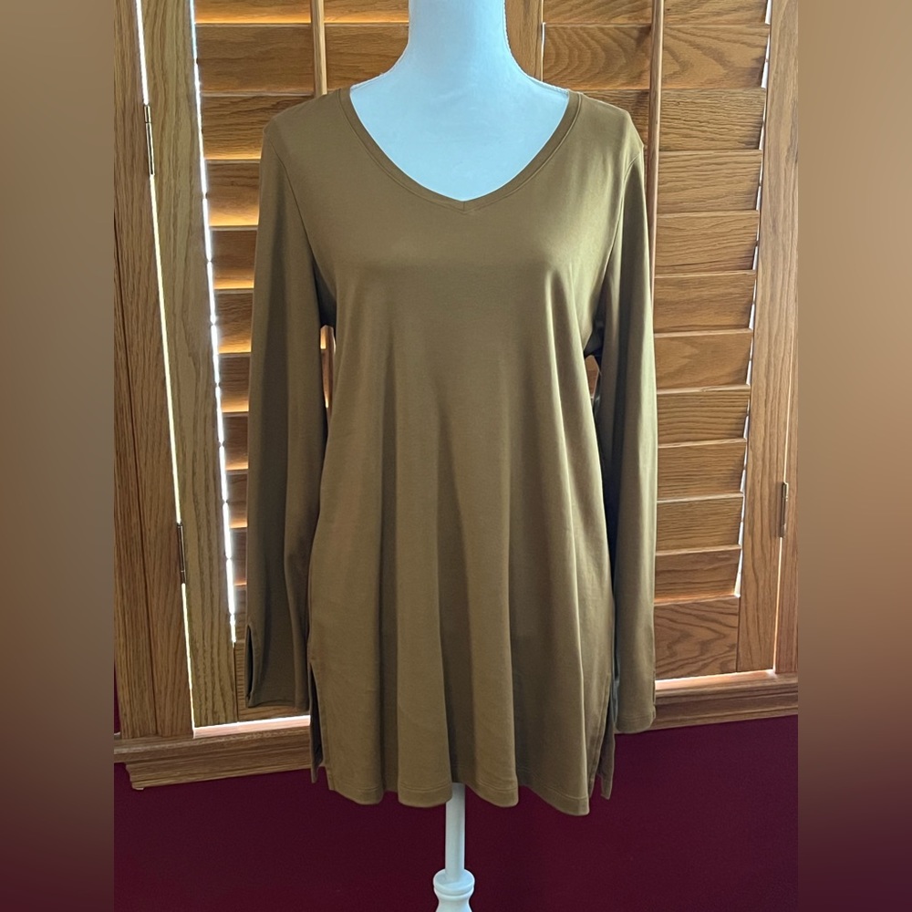 Isaac Mizrahi Long Sleeve Tunic in dark Mustard color